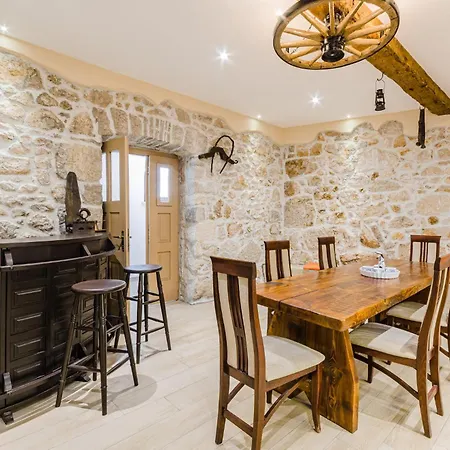 Valentina Holiday home Bribir (Primorje-Gorski Kotar)